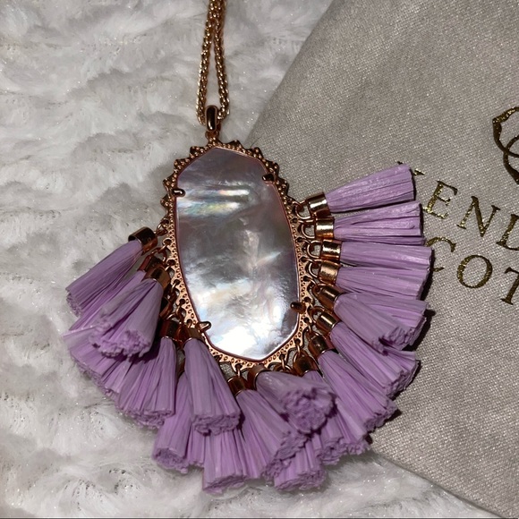 Kendra Scott Rose Gold Betsy Tassel Necklace in Iridescent Lilac Mother of Pearl - Picture 3 of 6